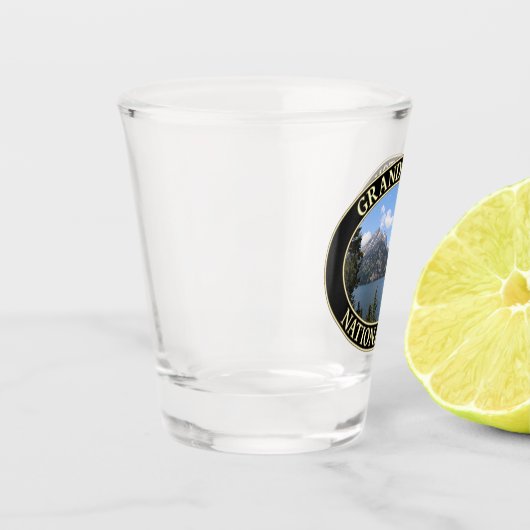 Jenny Lake at Grand Teton National Park in Wyoming Schnapsglas (Links)