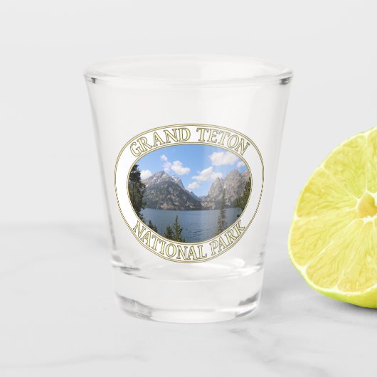 Jenny Lake at Grand Teton National Park in Wyoming Schnapsglas (Vorderseite)