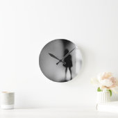 Jenseits des Schattens Runde Wanduhr (Zuhause)