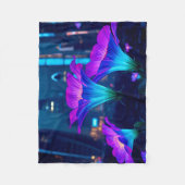 Jenseits von Bloomineszent Fleecedecke (Vorderseite)