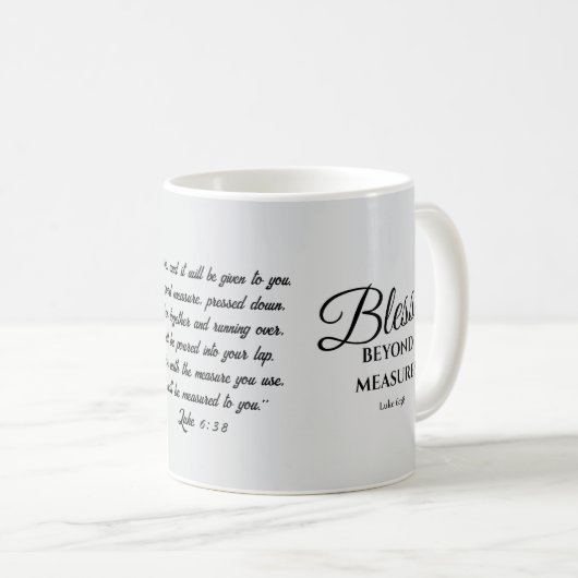 Jenseits von Maßnahmen Tasse (VorderseiteRechts)