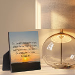 Jeremiah 29:11 Christlich Fotoplatte<br><div class="desc">Denn ich kenne die Pläne, die ich für dich habe, erklärt der Herr. Pläne, Ihnen zu gedeihen und nicht Ihnen zu schaden, Pläne, Ihnen Hoffnung und eine Zukunft zu geben. Jeremiah 29:11 Bibelverse über ein schönes Ozean Sonnenaufgang Fotografie Geschenk. Diese inspirierende Zitatplakette zeigt ein aufregendes biblisches Zitat und inspiriere ein...</div>