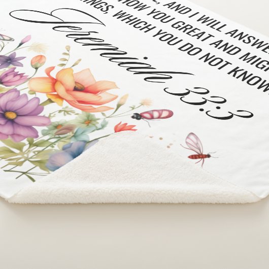 Jeremiah 33:3 Ruf mir Wildblumen Schrift an Sherpadecke (3/4)