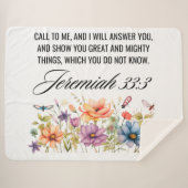 Jeremiah 33:3 Ruf mir Wildblumen Schrift an Sherpadecke (Vorderseite (Horizontal))