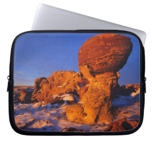 Jerusalem Rocks im Winter in der Nähe von Sweetgra Laptopschutzhülle