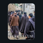 Jerusalem Via Dolorosa Kühlschrankmagnet Magnet<br><div class="desc">Ein wunderschönes Foto einer Prozession entlang der Via Dolorosa in Jerusalem Altstadt in Israel,  gedruckt auf einem Souvenir-Kühlschrankmagnet.</div>