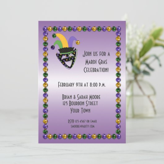 Jester, Beads, Mardi Gras Party Einladung (Stehend Vorderseite)
