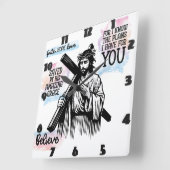 Jesus Christus hält ein Kreuz Quadratische Wanduhr (Winkel)