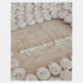 JESÚS Fleece & Sherpa Blanket - White Roses & (Vorderseite)