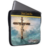 Jesus hängt an einem christlichen Kreuzungskreuz Laptopschutzhülle (Vorne Rechts)