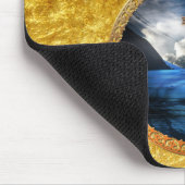 Jesus im Meer mit einem Holzkreuz und Goldfolie Mousepad (Ecke)