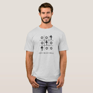 Jesus ist die beste Strategie, die Tic Tac Toe T-Shirt