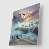 Jesus ist Herr (Acrylmauer-Uhr) Quadratische Wanduhr (Winkel)