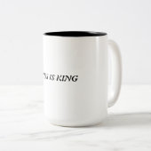 Jesus ist König Zweifarbige Tasse (VorderseiteRechts)