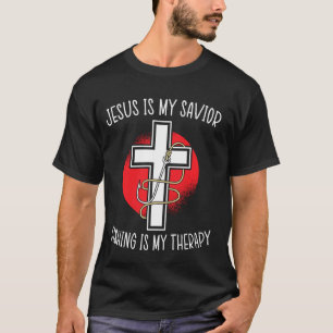 Jesus ist mein Retter Fischen ist meine Therapie C T-Shirt