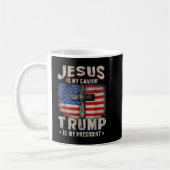 Jesus ist mein Retter, Trump.Is.My Präsident Squar Kaffeetasse (Links)