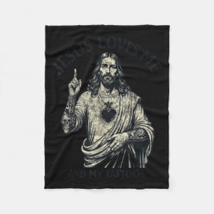 Jesus liebt mich und meine Tattoos Christlich Täto Fleecedecke