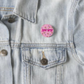 "Jesus Rette" Zitat mit Blumendruck auf Rosa Button (Beispiel)