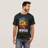 Jesus SavesCatcher Pitcher Batter Baseball Player T-Shirt (Vorne ganz)