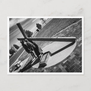 Jesus trägt sein Kreuz Postkarte