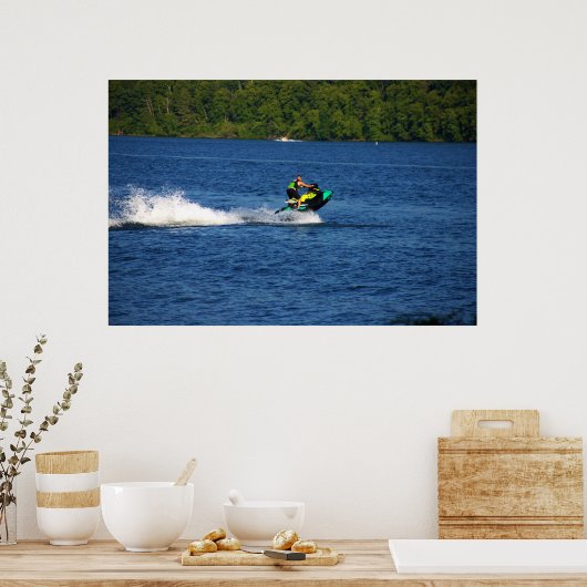 Jet Ski on Lake Poster (Küche)