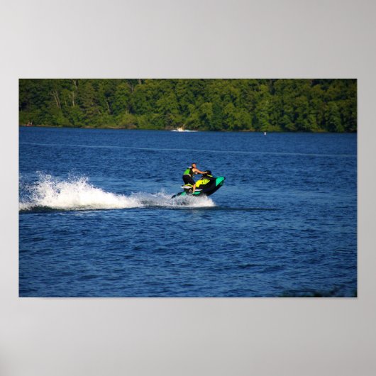 Jet Ski on Lake Poster (Vorne)