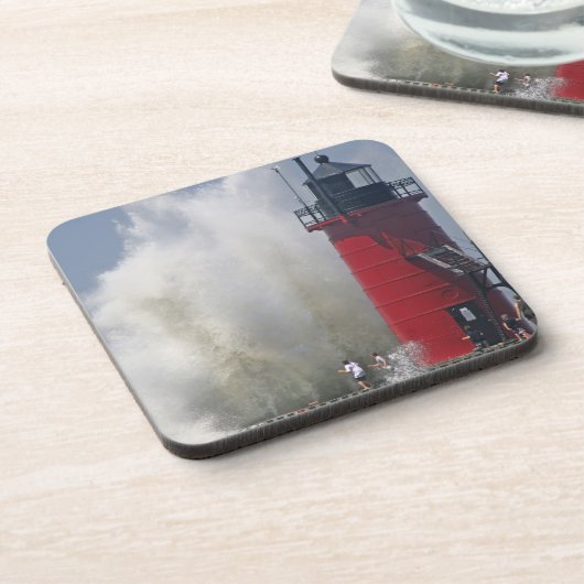 Jetons sehen große Wellen in Untersetzer (Linke Seite)