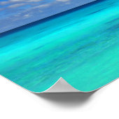 Jetty mit Booten in einer tropischen Lagune Poster (Ecke)