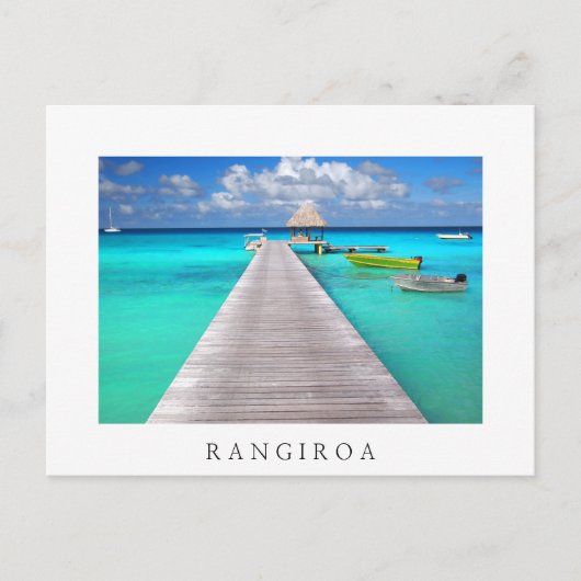 Jetty mit Booten in einer tropischen Lagune Postkarte (Vorderseite)