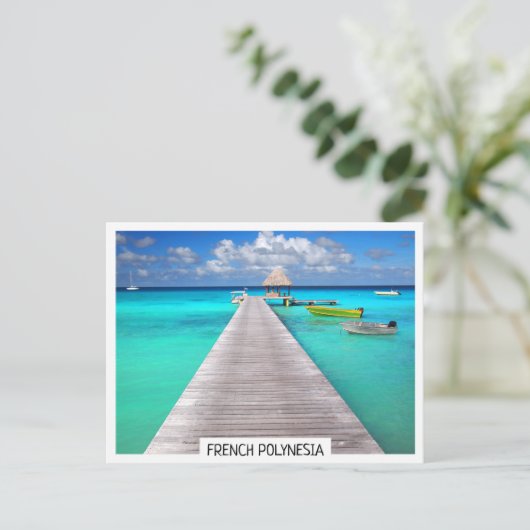 Jetty mit Booten in einer tropischen Lagune Postkarte (Stehend Vorderseite)