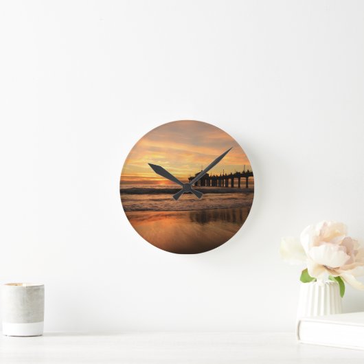 Jetty Over Ocean Beach Sunset Runde Wanduhr (Zuhause)