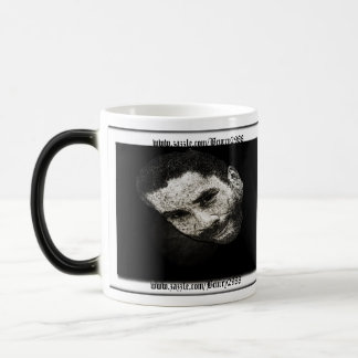 Jevoni- verwandelnde Tasse. Ändert Farbe, wenn Sie Verwandlungstasse