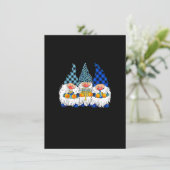 Jewish Menorah Three Gnomes Happy Chanukah Gnome H Einladung (Stehend Vorderseite)