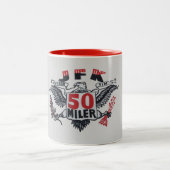 JFK 50 Miler-Logo Zweifarbige Tasse (Mittel)