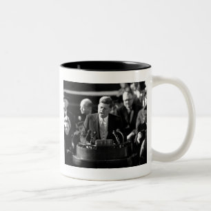 JFK-Einweihung Zweifarbige Tasse
