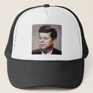 JFK reparieren das berühmte Zitat auf dem Dach Truckerkappe
