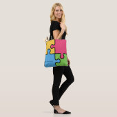 Jigsaw-Muster mit bearbeitbarem Namen Tasche (Am Model)
