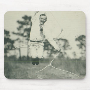 Jimmie Richardson springt mit dem Seil. Mousepad