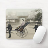 "Jinrikisha" vor einem Tempel, c.1880 (Hand Co Mousepad (Mit Mouse)