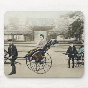 "Jinrikisha" vor einem Tempel, c.1880 (Hand Co Mousepad