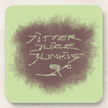 Jitter Juice Junkie - Kaffeekunst auf Grün.