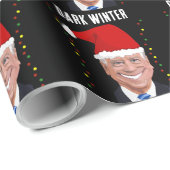 JOE BIDEN DARK WINTER FUNNY CHRISTMAS WRAPPING PAP GESCHENKPAPIER (Rolleneckpunkt)