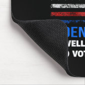 Joe Biden hat Blut in den Händen. Mousepad (Ecke)