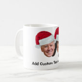 Joe Biden Kamala Harris 2020 w/Weihnachtsmannmütze Kaffeetasse (Vorderseite Links)
