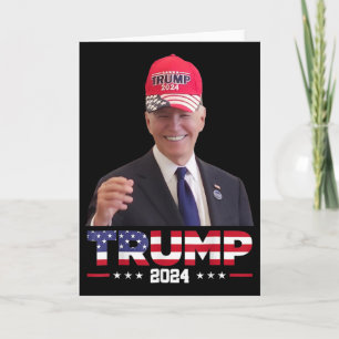 Joe Biden trägt einen Trump-Hut 1 Karte
