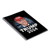 Joe biden trägt einen Trump-Hut Notizblock (Rechte Seite)