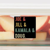 Joe & Jill & Kamala & Doug I Etiketten (Befestigt)