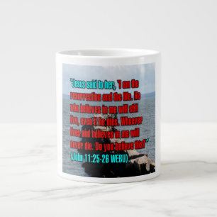 Johannes 11:25-26 WEBU Mug Jumbo-Tasse