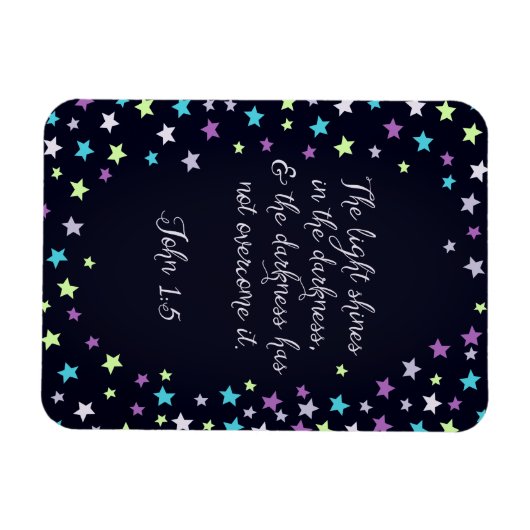 John 1:5 Das Licht leuchtet im Zitat der Dunklen B Magnet (Horizontal)