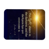 John 1:5 Licht scheint in der Dunkelheit Magnet (Horizontal)